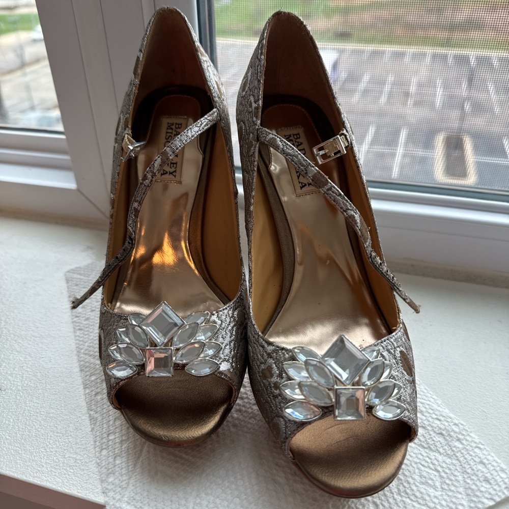 Badgley Mischka Silver Crystal Embellished Heels